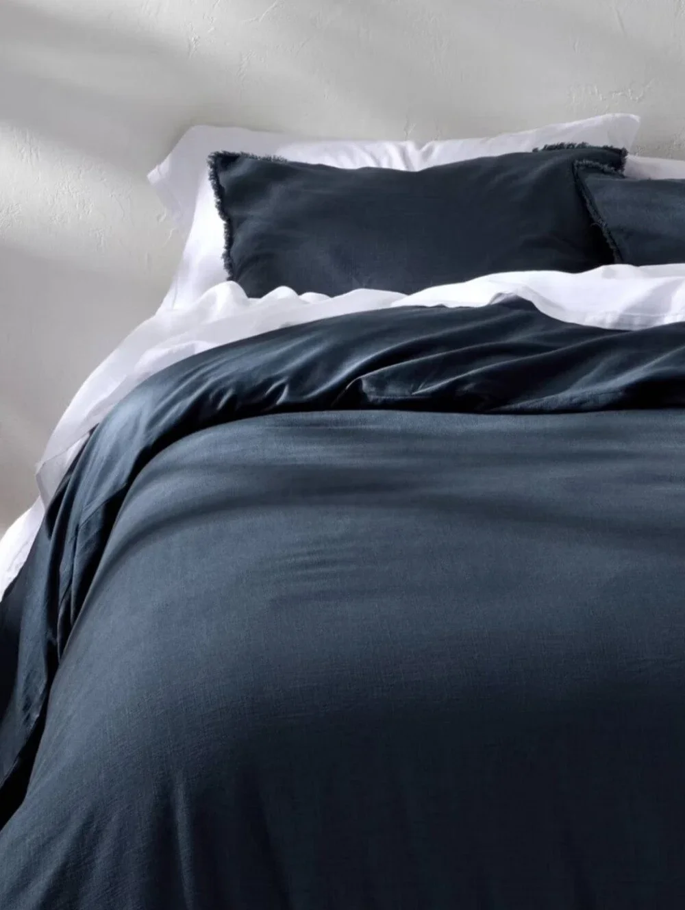 Casaluna Full/Queen Heavyweight Linen Blend Duvet Cover And Sham Ser Dark Blue